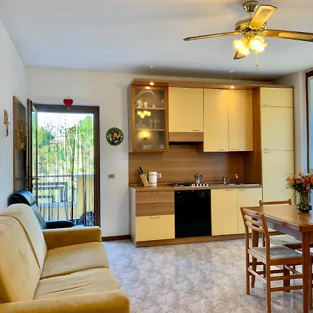 Apartmán Camelia Apt *